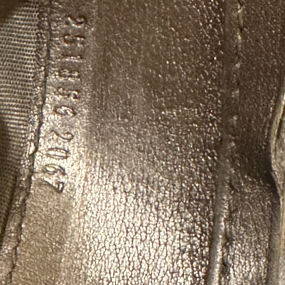 Gucci Embossed Black Leather Card Holder - Picture 10 of 13